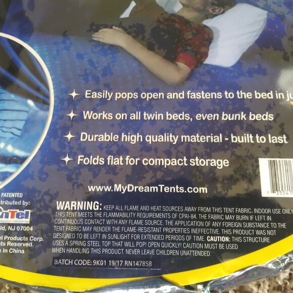 As Seen on TV Dream Tents Space Adventure Twin-Size Pop-up Play Tent - Picture 2 of 4